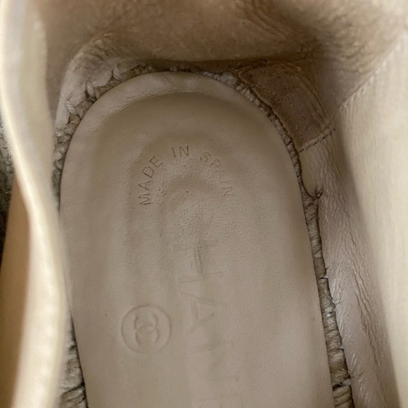 CHANEL
Interlocking CC Logo Leather Espadrilles - Picture 5 of 15